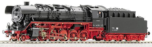 Steam locomotive BR 44<br /><a href='images/pictures/Roco/62328.jpg' target='_blank'>Full size image</a>